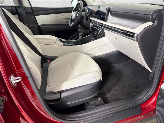 Used 2025 Hyundai Tucson SEL FWD image 13