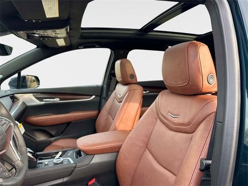 New 2026 Cadillac XT5 Premium Luxury w/ Driver Assist Package image 17