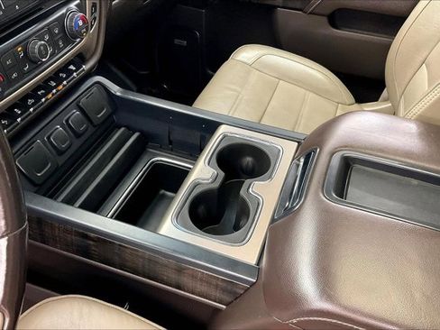 Used 2015 GMC Sierra 2500 Denali w/ Duramax Plus Package image 16