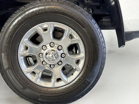 Used 2024 RAM 2500 Laramie image 28