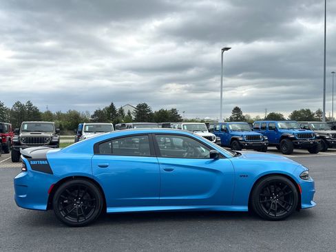 Used 2023 Dodge Charger Scat Pack w/ Daytona Edition Group RWD image 2