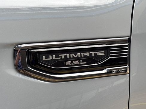 Used 2024 GMC Sierra 1500 Denali Ultimate AWD/4WD image 11