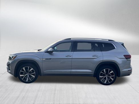 Certified 2024 Volkswagen Atlas SEL Premium R-Line AWD/4WD image 4