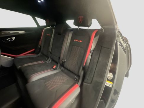 Used 2024 Lamborghini Urus Performante AWD/4WD image 26