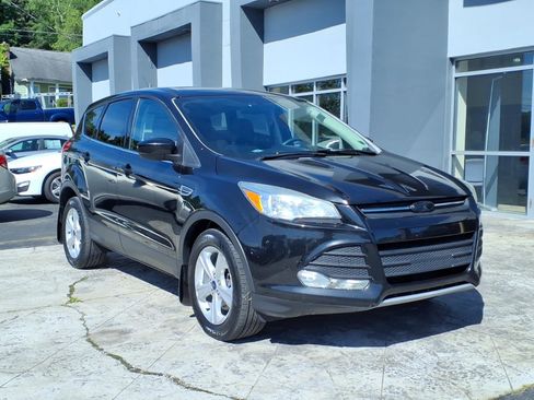 Used 2015 Ford Escape SE AWD/4WD image 1