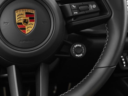 Certified 2022 Porsche 911 GT3 RWD image 47