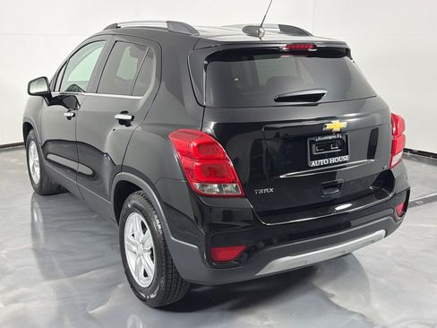 Used 2018 Chevrolet Trax LT w/ LT Convenience Package FWD image 7
