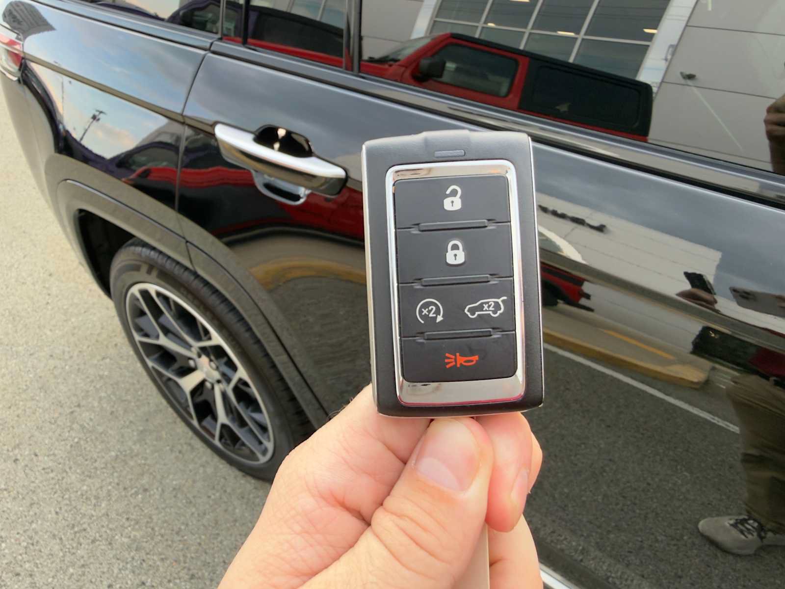 Certified 2023 Jeep Grand Cherokee Summit AWD/4WD image 29