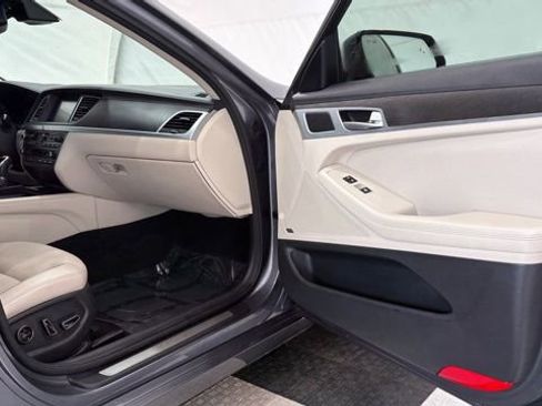 Used 2017 Genesis G80 3.8 w/ Option Group 03 image 20