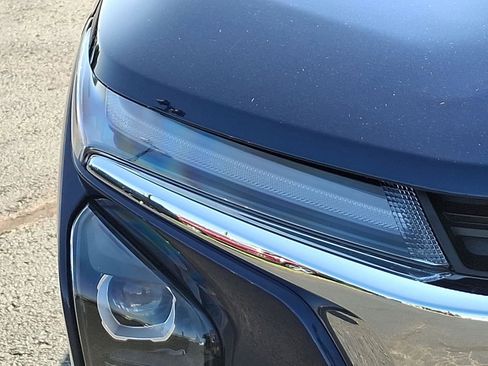 Used 2024 Chevrolet Trax LT w/ Driver Confidence Package image 9