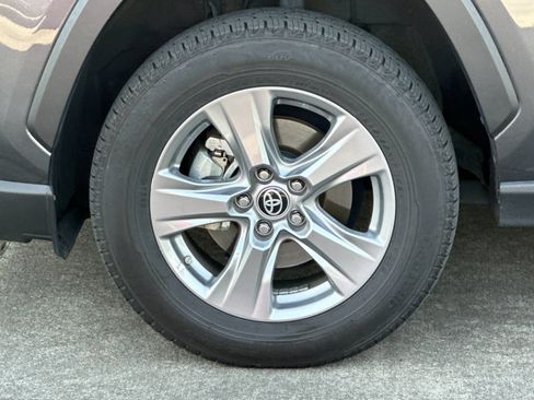 Used 2023 Toyota RAV4 LE AWD/4WD image 23
