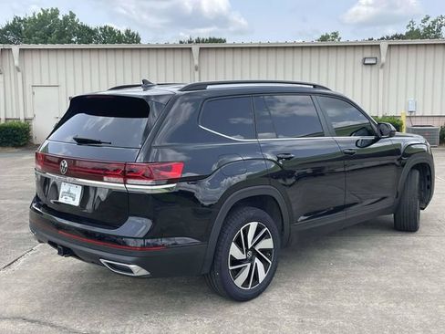 Used 2024 Volkswagen Atlas SE FWD image 3
