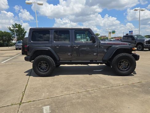 Used 2022 Jeep Wrangler Unlimited Rubicon w/ Xtreme Recon 35" Tire Package AWD/4WD image 4