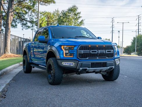 Used 2020 Ford F150 Raptor w/ Equipment Group 802A Luxury AWD/4WD image 3