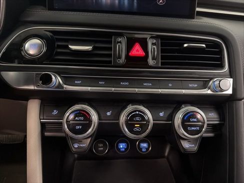 Used 2023 Genesis G70 2.0T RWD image 34