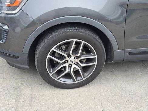 Used 2018 Ford Explorer Sport image 22