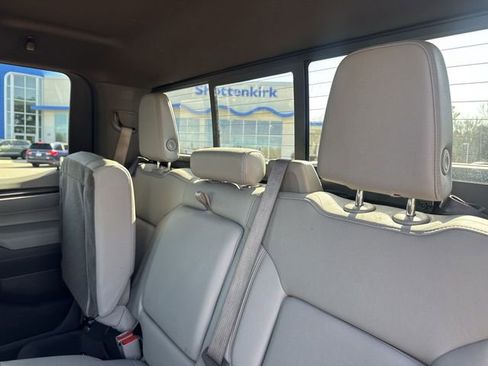 Used 2025 Chevrolet Silverado 1500 LT Trail Boss w/ Convenience Package II AWD/4WD image 26
