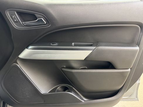 Used 2018 Chevrolet Colorado LT image 28