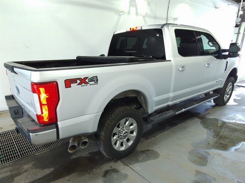 Used 2017 Ford F250 Lariat w/ Lariat Ultimate Package AWD/4WD image 3