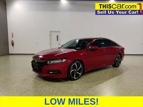 Used 2018 Honda Accord Sport image 3