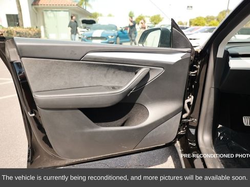 Used 2024 Tesla Model Y Performance image 16