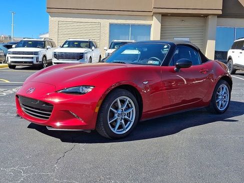 Used 2016 MAZDA MX-5 Miata Sport image 3