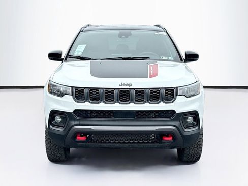 Used 2026 Jeep Compass Trailhawk AWD/4WD image 2
