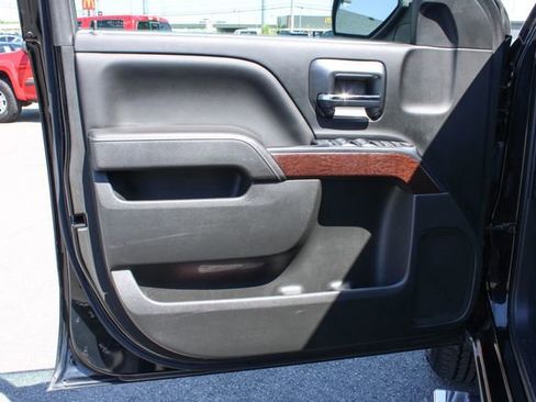 Used 2018 GMC Sierra 1500 SLE w/ SLE Value Package image 10