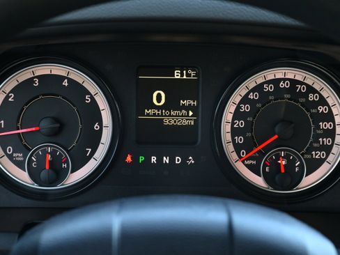 Used 2019 RAM 1500 Express image 18