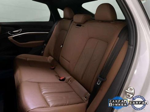 Used 2024 Audi Q8 e-tron Premium image 73