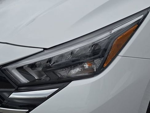 New 2025 Nissan Versa S w/ Trunk Package FWD image 10