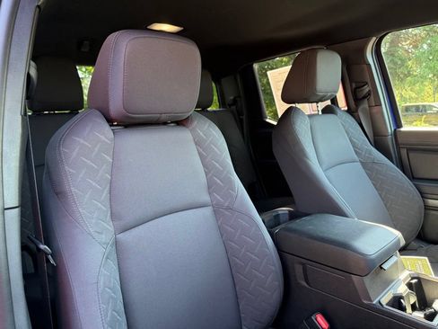 Certified 2024 Toyota Tacoma SR5 AWD/4WD image 22