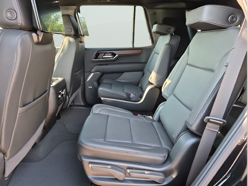 New 2026 GMC Yukon Denali w/ Denali Reserve Package AWD/4WD image 33