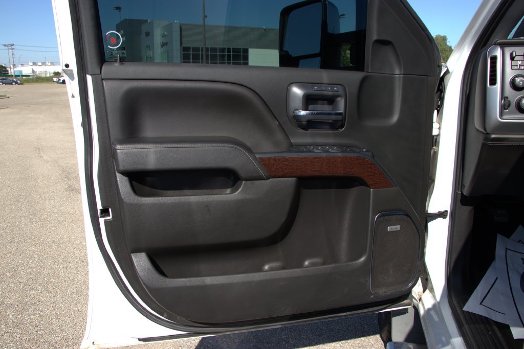 Used 2018 GMC Sierra 1500 SLT w/ Max Trailering Package AWD/4WD image 10