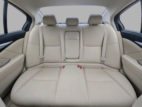 Used 2016 INFINITI Q50 3.0t Premium w/ Cargo Package RWD image 3