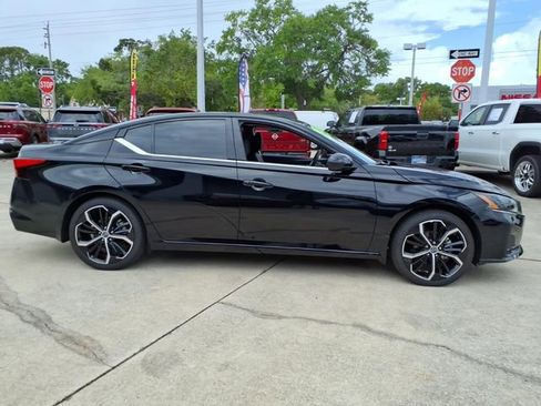 Certified 2025 Nissan Altima 2.5 SR w/ SR Premium Package image 26