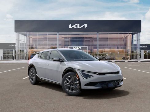 New 2025 Kia EV6 Light w/ Light LR Technology Package AWD/4WD image 8