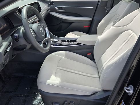Certified 2023 Hyundai Sonata SEL w/ Convenience Package FWD image 10