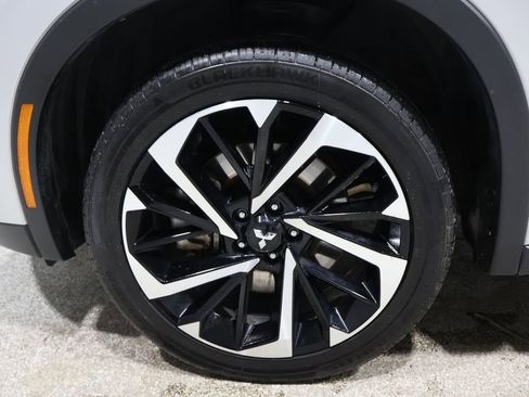 Used 2024 Mitsubishi Outlander SE image 8