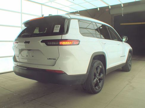 Used 2023 Jeep Grand Cherokee L Limited w/ Black Appearance Package image 7