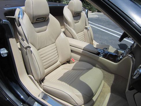 Used 2013 Mercedes-Benz SL 550 image 26