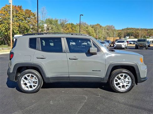 Used 2021 Jeep Renegade Latitude image 11