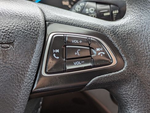 Used 2019 Ford Escape SE FWD image 24
