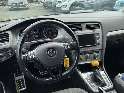 Used 2017 Volkswagen Golf S AWD/4WD image 7