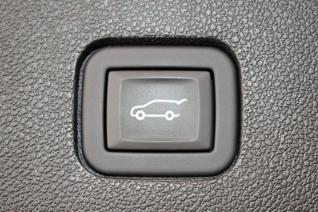 Used 2024 Cadillac XT6 Sport AWD/4WD image 17
