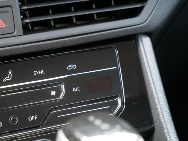 Certified 2025 Volkswagen Jetta S FWD image 36