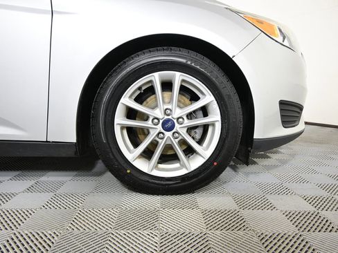 Used 2017 Ford Focus SE FWD image 11