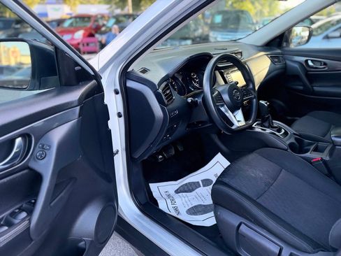 Used 2018 Nissan Rogue S FWD image 9
