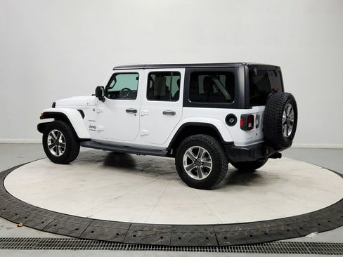 Used 2018 Jeep Wrangler Unlimited Sahara image 5
