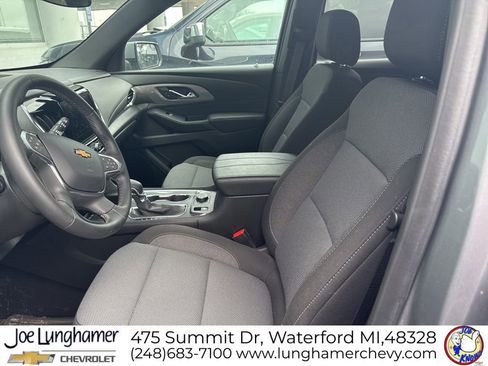 Used 2023 Chevrolet Traverse LT image 13